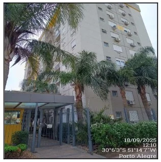 Apartamento - Porto Alegre - Desocupado — foto 2