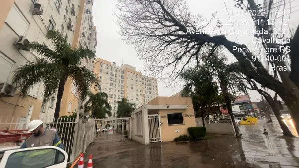 Apartamento - 3 Quartos - Porto Alegre - Ocupado — foto 2