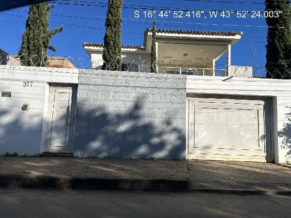 Casa - 3 Quartos - Montes Claros - Ocupado — foto 2