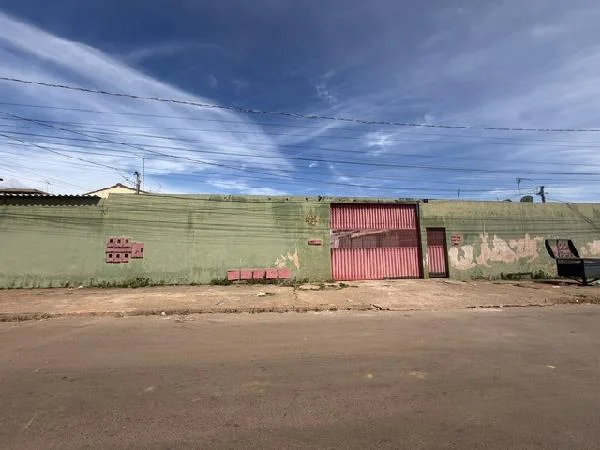 Casa - 2 Quartos - Aguas Lindas de Goias - Ocupado — foto 2