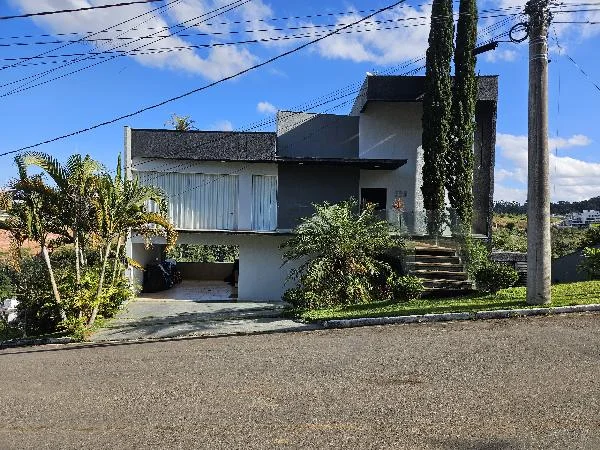 Casa - 4 Quartos - Juiz de Fora - Ocupado — foto 2