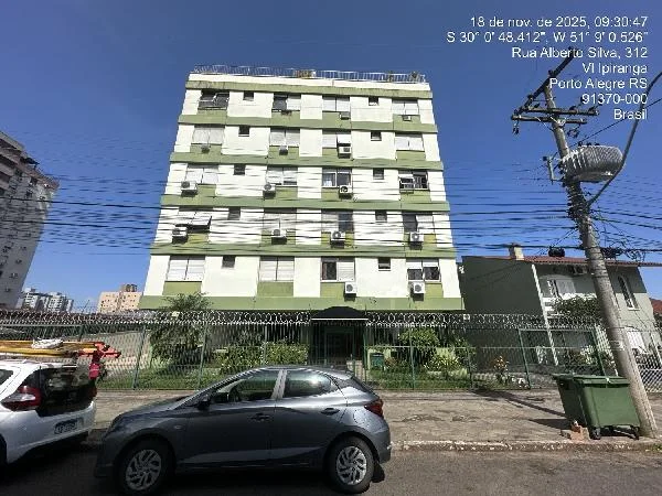 Apartamento - 2 Quartos - Porto Alegre - Ocupado — foto 2