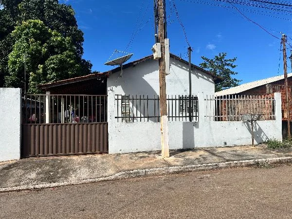 Casa - 3 Quartos - Varzea Grande - Ocupado — foto 2
