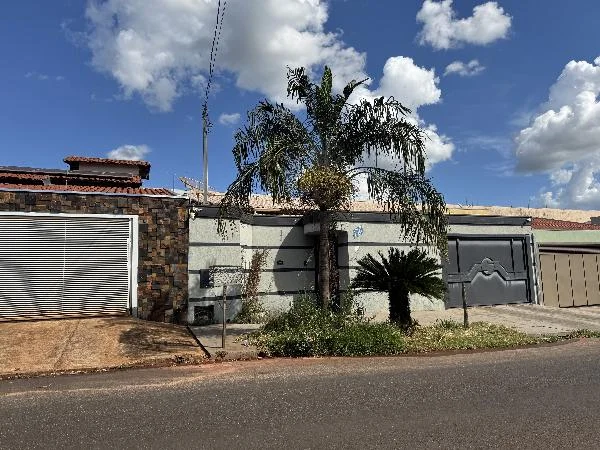 Casa - 3 Quartos - Iturama - Ocupado — foto 2