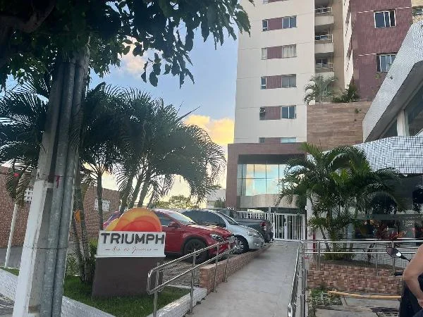 Apartamento - 3 Quartos - Aracaju - Ocupado — foto 2