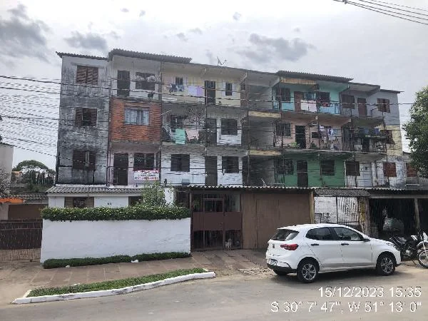 Apartamento - 2 Quartos - Porto Alegre - Ocupado — foto 2