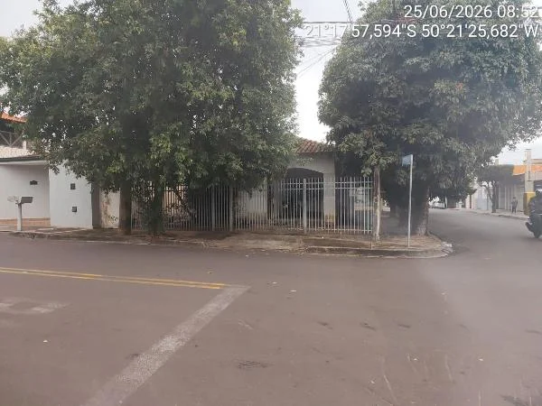 Casa - 3 Quartos - Birigui - Ocupado — foto 2
