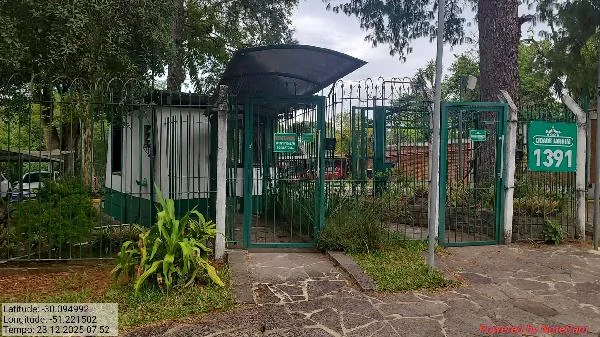 Apartamento - 2 Quartos - Porto Alegre - Ocupado — foto 2