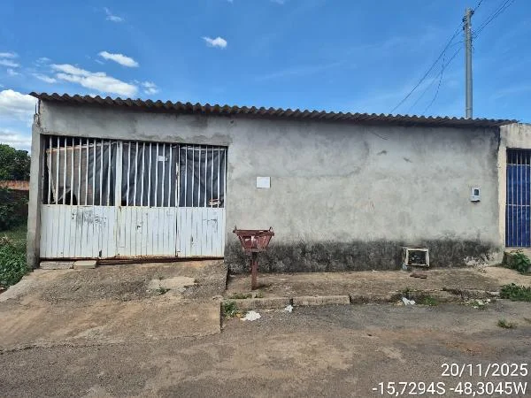 Casa - 3 Quartos - Aguas Lindas de Goias - Ocupado — foto 2
