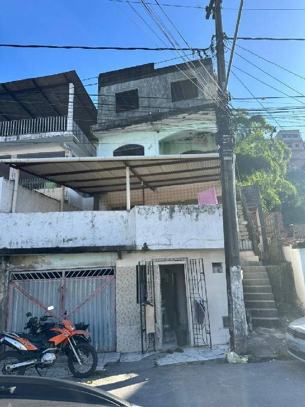 Casa - 3 Quartos - Candeias - Ocupado — foto 2
