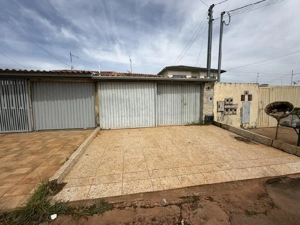 Casa - 3 Quartos - Luziania - Ocupado — foto 2