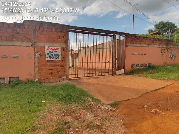 Casa - 2 Quartos - Aguas Lindas de Goias - Ocupado — foto 2