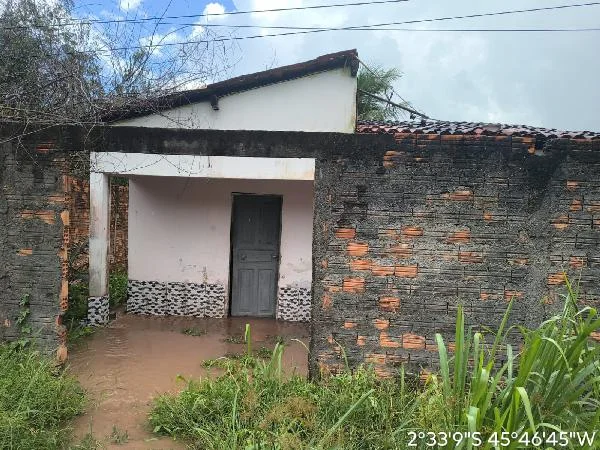 Casa - 2 Quartos - Santa Luzia do Paruá - Desocupado — foto 2