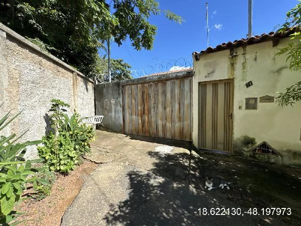 Casa - 2 Quartos - Araguari - Ocupado — foto 2