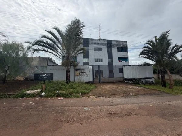 Apartamento - 2 Quartos - Aguas Lindas de Goias - Ocupado — foto 2