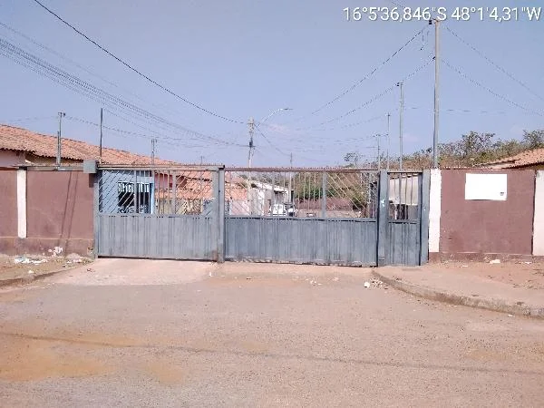 Casa - 2 Quartos - Valparaíso de Goiás - Ocupado — foto 2