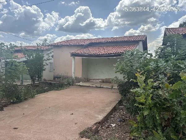 Casa - 2 Quartos - Demerval Lobao - Desocupado — foto 2
