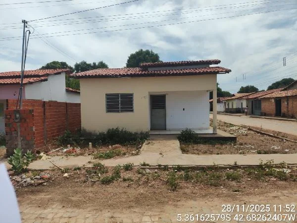 Casa - 2 Quartos - Demerval Lobao - Desocupado — foto 2