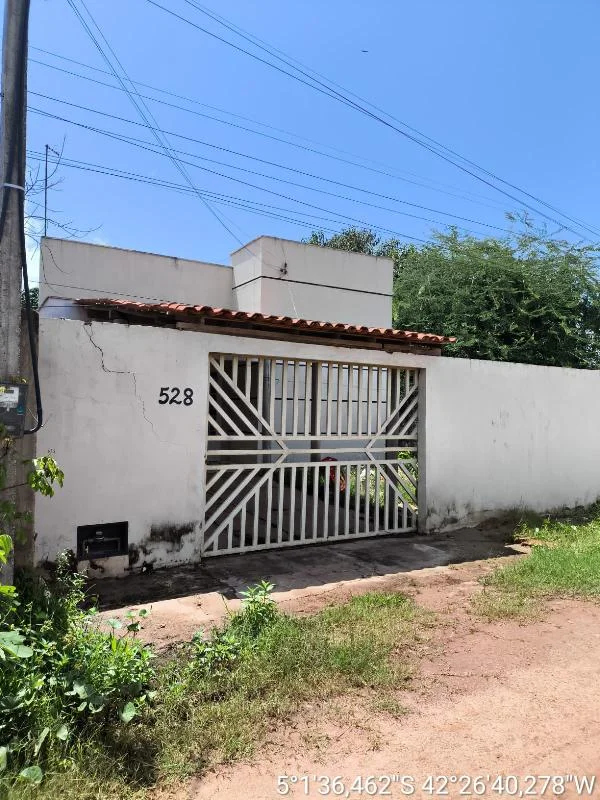 Casa - 2 Quartos - Altos - Ocupado — foto 2