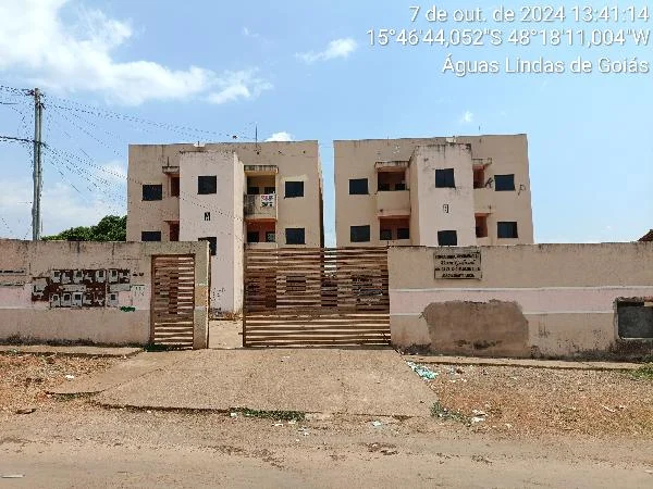 Apartamento - 2 Quartos - Aguas Lindas de Goias - Ocupado — foto 2