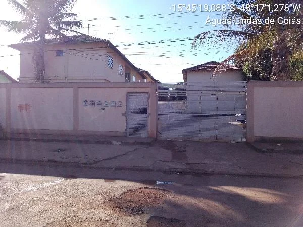 Apartamento - 2 Quartos - Aguas Lindas de Goias - Ocupado — foto 2