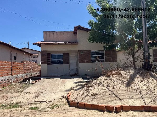 Casa - 2 Quartos - Demerval Lobao - Ocupado — foto 2