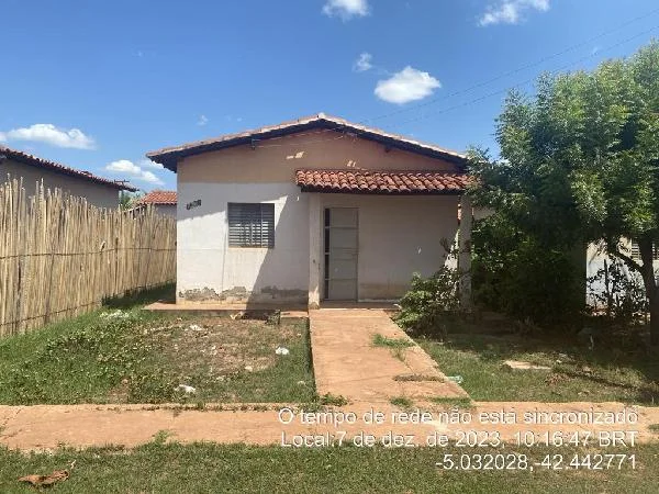 Casa - 2 Quartos - Altos - Ocupado — foto 2