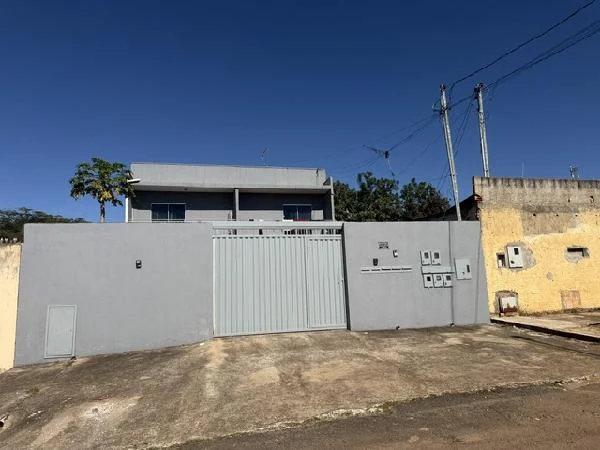 Apartamento - 2 Quartos - Luziania - Ocupado — foto 2