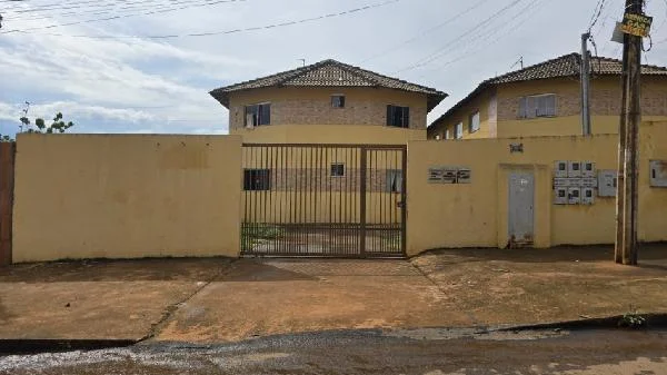 Apartamento - 2 Quartos - Cidade Ocidental - Ocupado — foto 2