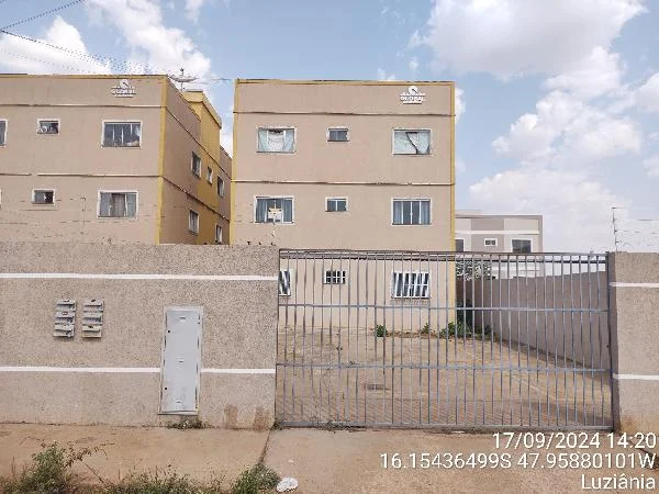 Apartamento - 2 Quartos - Luziania - Ocupado — foto 2