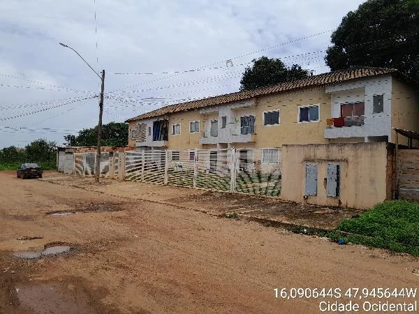 Apartamento - 2 Quartos - Cidade Ocidental - Ocupado — foto 2