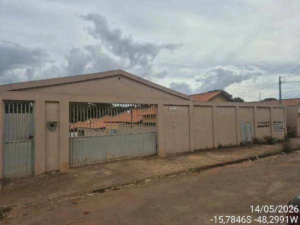 Casa - 2 Quartos - Águas Lindas de Goiás - Desocupado — foto 2
