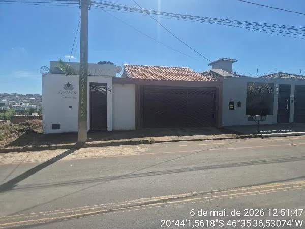 Casa - 2 Quartos - Passos - Ocupado — foto 2
