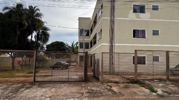 Apartamento - 3 Quartos - Cidade Ocidental - Ocupado — foto 2