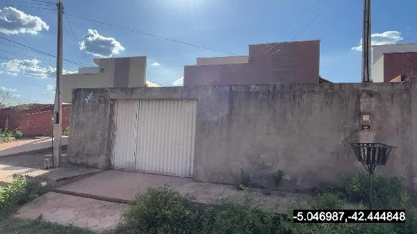 Casa - 2 Quartos - Altos - Ocupado — foto 2