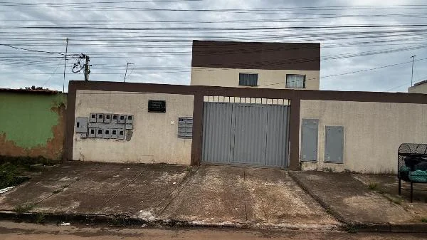Apartamento - 2 Quartos - Aguas Lindas de Goias - Ocupado — foto 2