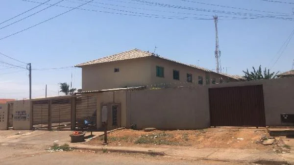 Apartamento - 2 Quartos - Aguas Lindas de Goias - Ocupado — foto 2