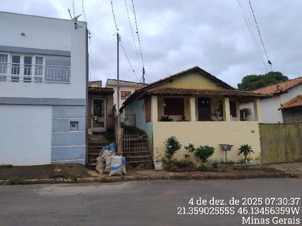 Casa - 2 Quartos - Areado - Ocupado — foto 2
