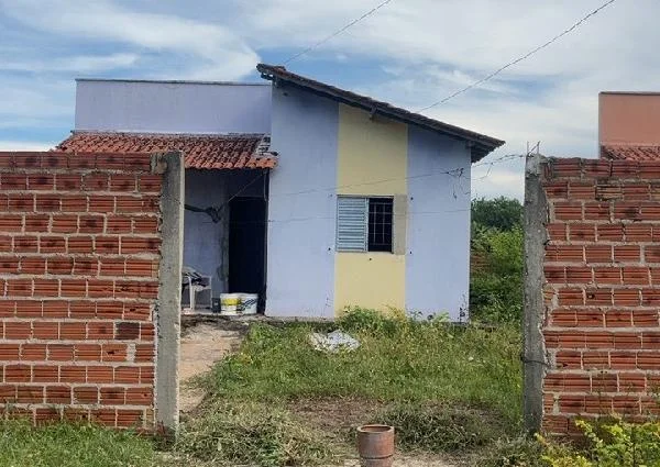 Casa - 2 Quartos - Altos - Ocupado — foto 2