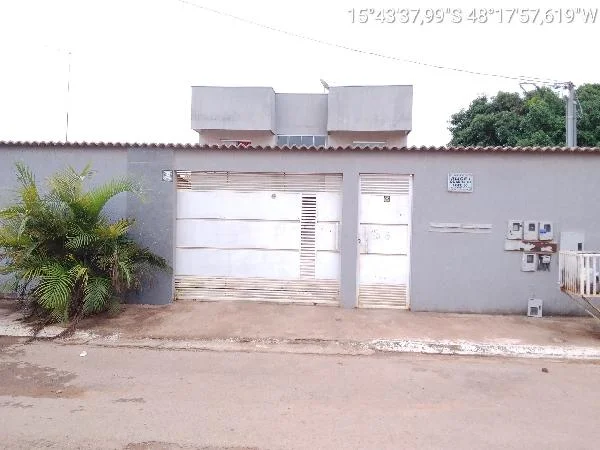 Apartamento - 2 Quartos - Aguas Lindas de Goias - Ocupado — foto 2