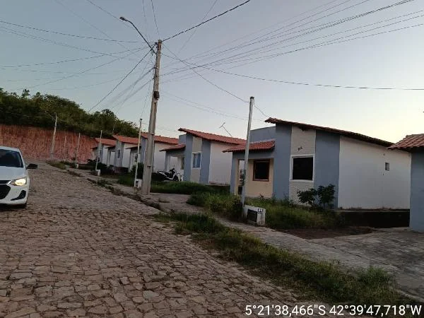 Casa - 2 Quartos - Demerval Lobao - Ocupado — foto 2