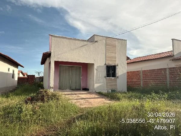 Casa - 2 Quartos - Altos - Ocupado — foto 2