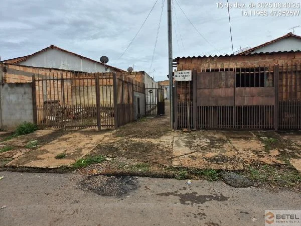 Casa - 2 Quartos - Cidade Ocidental - Ocupado — foto 2