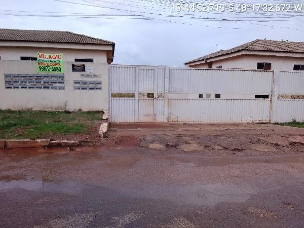 Apartamento - 2 Quartos - Aguas Lindas de Goias - Ocupado — foto 2