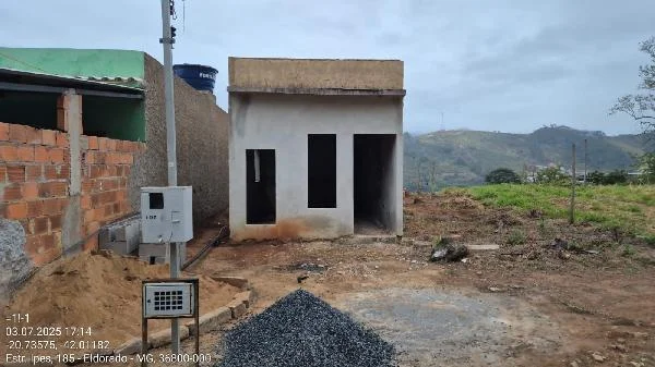 Casa - 1 Quartos - Carangola - Desocupado — foto 2