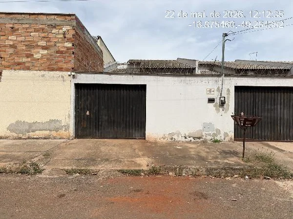 Casa - 3 Quartos - Hidrolândia - Ocupado — foto 2