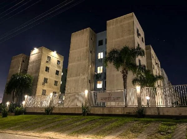 Apartamento - 2 Quartos - Porto Alegre - Ocupado — foto 2