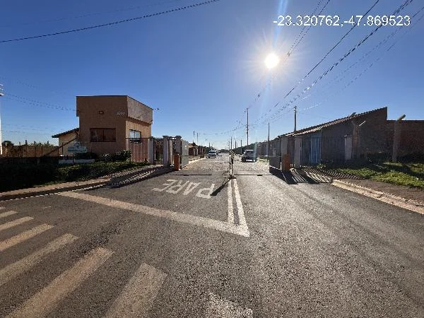 Casa - 2 Quartos - Tatui - Ocupado — foto 2