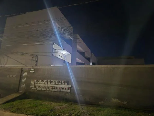 Apartamento - 2 Quartos - Aguas Lindas de Goias - Ocupado — foto 2