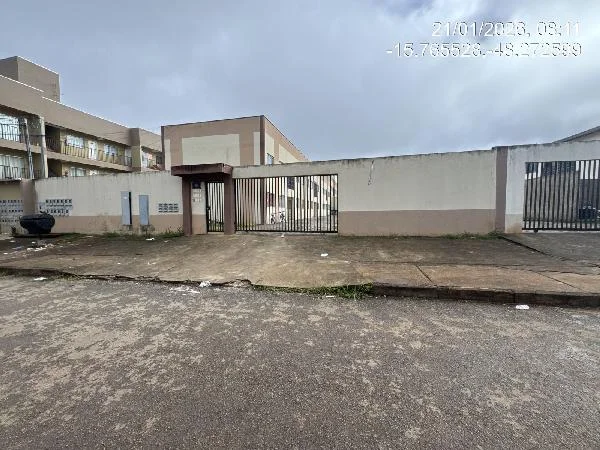 Apartamento - 2 Quartos - Aguas Lindas de Goias - Ocupado — foto 2